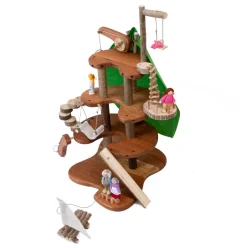 Abenteuer-Baumhaus mit Spielfiguren
