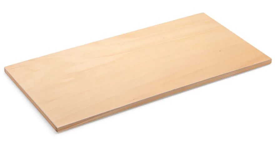 Aufgedruckte Buchstaben mit Holzkasten