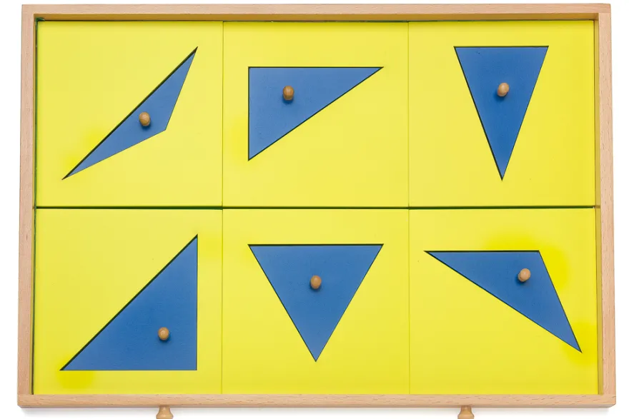 Geometrische Kommode mit Einführungsrahmen