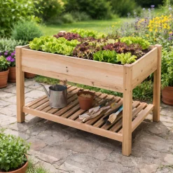 Hochbeet aus Holz mit Ablagefläche