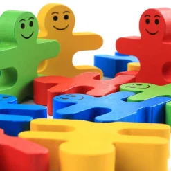 Holzspiel: Figuren stapeln