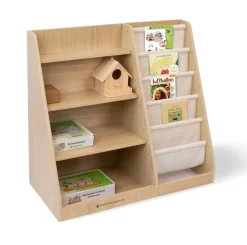 Kinderregal mit offenen Fächern