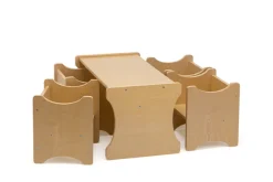 Kindersitzgruppe mit 4 kleinen Stühlen und einem Tisch - abwischbare Premiumqualität