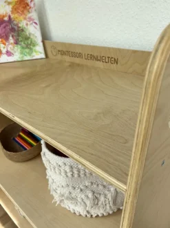 Montessori-Regal aus Holz - abwischbare Premiumqualität