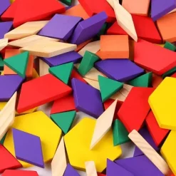 Puzzlekiste mit farbigen Formen