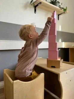 Rosa Turm - Förderung der Bewegungskoordination