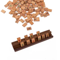 Rummy Cup Brettspiel - Familienspiel mit 108 Spielsteinen für 2 bis 4 Spieler