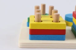 Sortierbrett mit Formen und Stäben - bunt