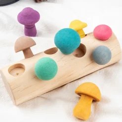 Steckspiel mit bunten Pilzen